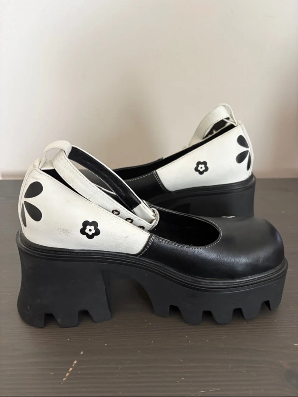 Lamoda Platform Mary Jane Y2K Heels Black White Floral Chunky Lug Sole Size 8
